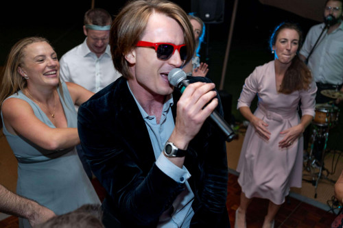 Wedding singer - Documentary Wedding Photography. Buckinghamshire Wedding documentary photographer, Oxford Wedding Photographer