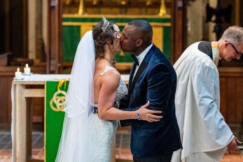 Wedding Ceremony St Helen's Church Abingdon Oxfordshire. Oxfordshire Wedding Photography by Matthew Ellacott Photography
