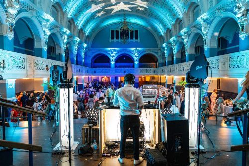 Wedding at Oxford Town Hall, Oxford. Wedding Photography by Matthew Ellacott Photography